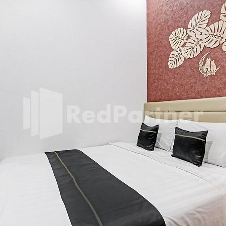 House N Coffee 55 Temanggung Redpartner Hotell Exteriör bild