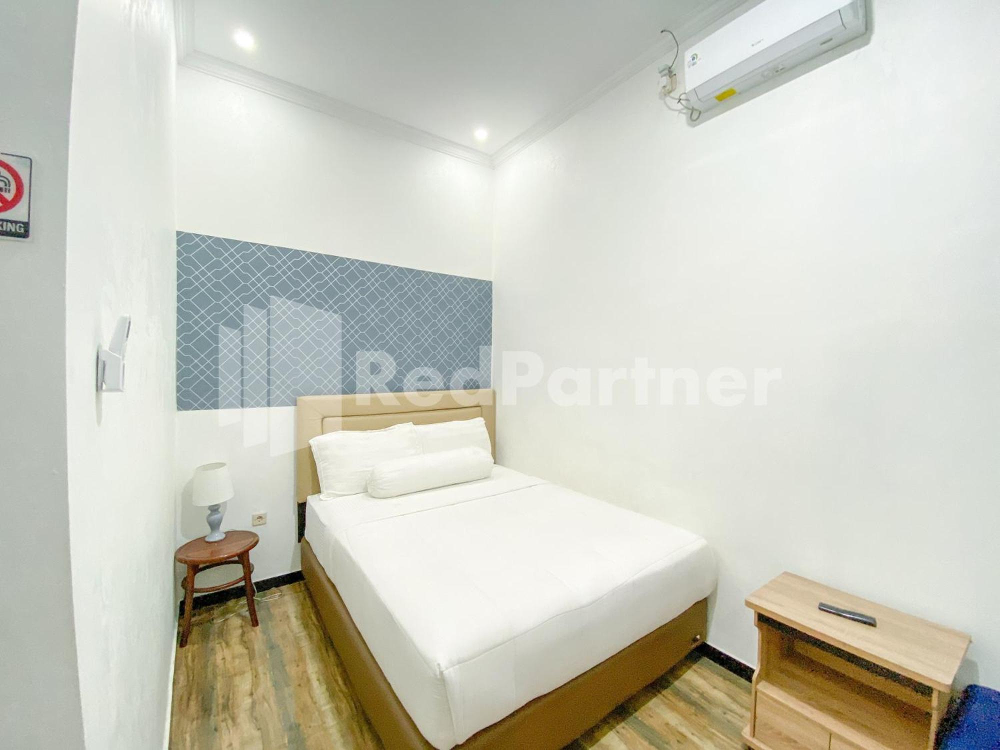 House N Coffee 55 Temanggung Redpartner Hotell Exteriör bild