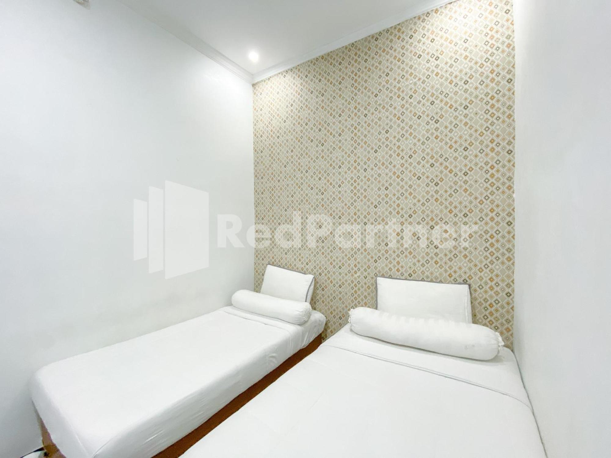 House N Coffee 55 Temanggung Redpartner Hotell Exteriör bild